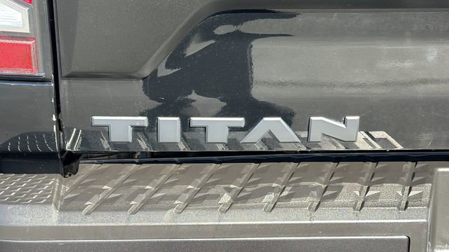 Used 2023 Nissan Titan PRO-4X w/ Pro-4x Convenience Package image 13