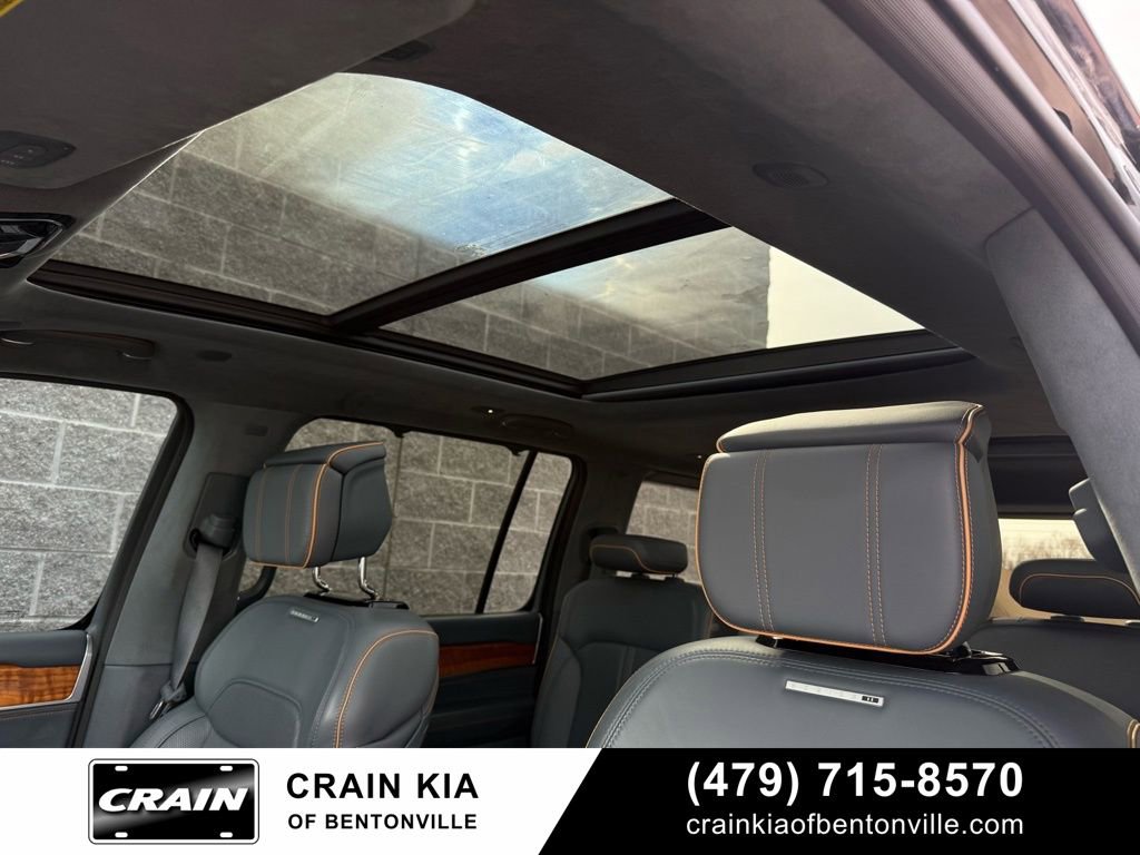 Used 2022 Jeep Grand Wagoneer Series II w/ Convenience Group III AWD/4WD image 23