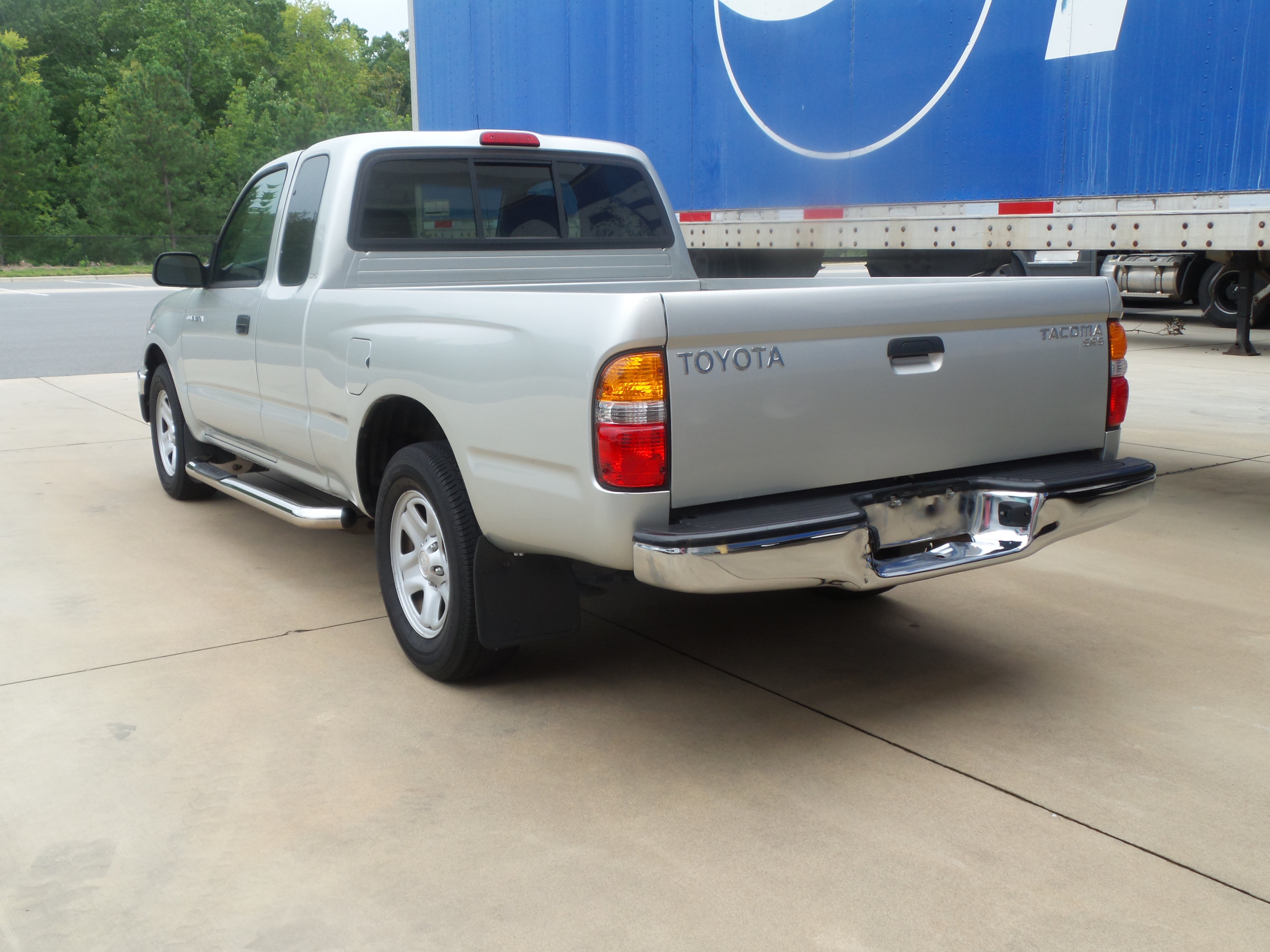 Used 2004 Toyota Tacoma 2WD Xtracab image 3