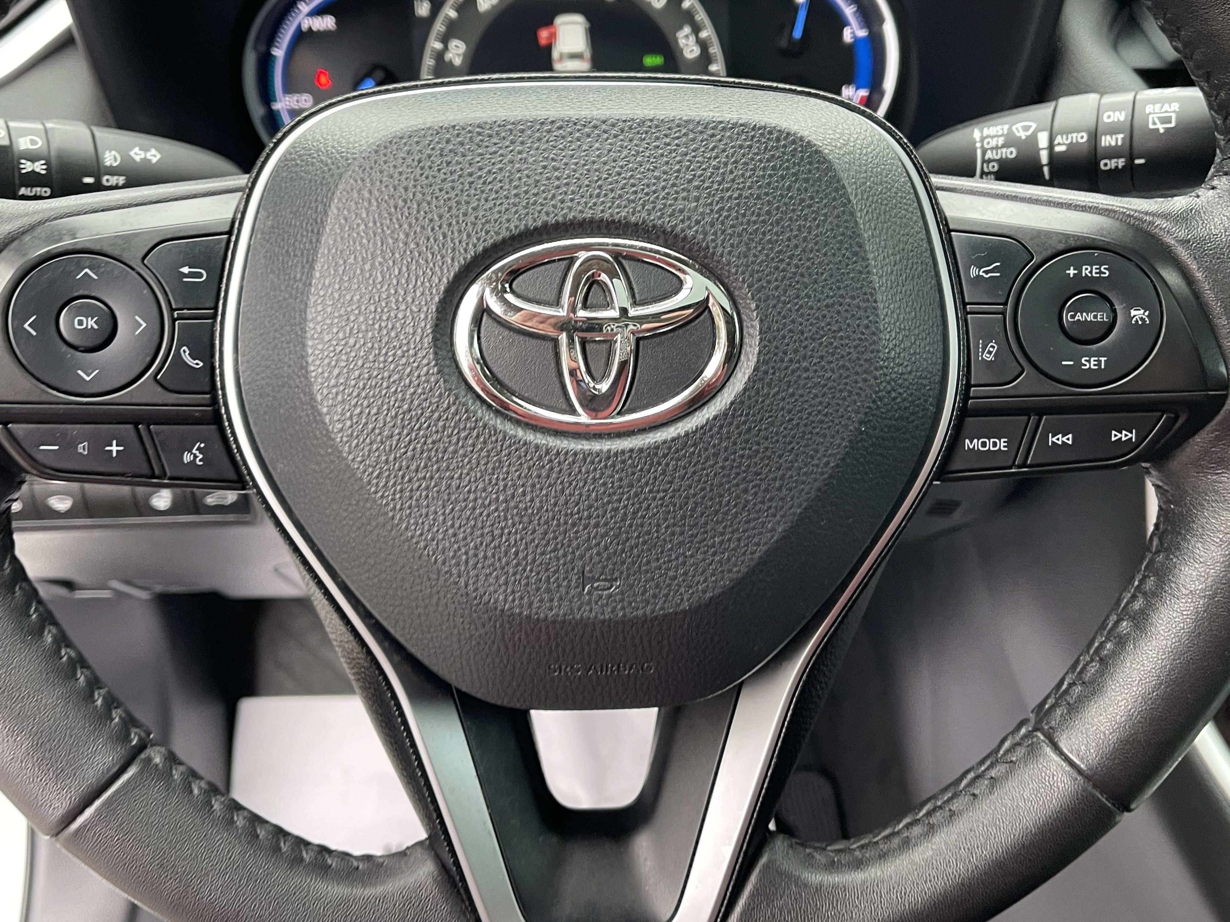 Certified 2021 Toyota RAV4 Limited w/ Limited Grade Weather Package AWD/4WD image 20