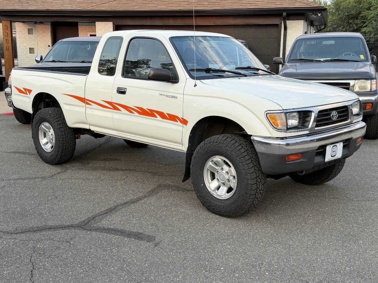 Used 1997 Toyota Tacoma 4x4 Xtracab V6 w/ LX Pkg image 32