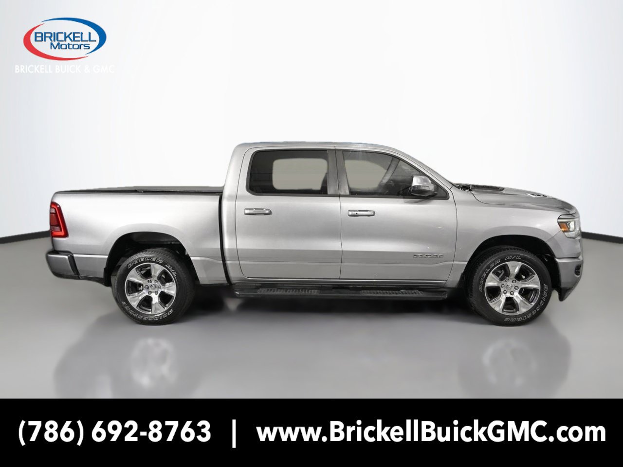 Used 2024 RAM 1500 Laramie AWD/4WD image 7