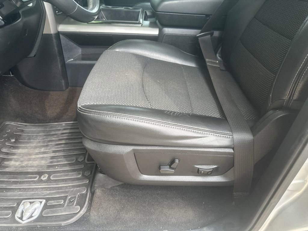 Used 2014 RAM 1500 Sport w/ Convenience Group AWD/4WD image 8