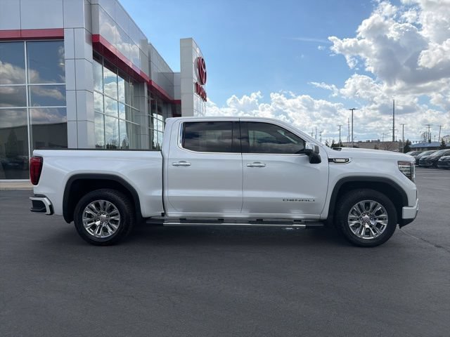 Used 2024 GMC Sierra 1500 Denali w/ Technology Package AWD/4WD image 8