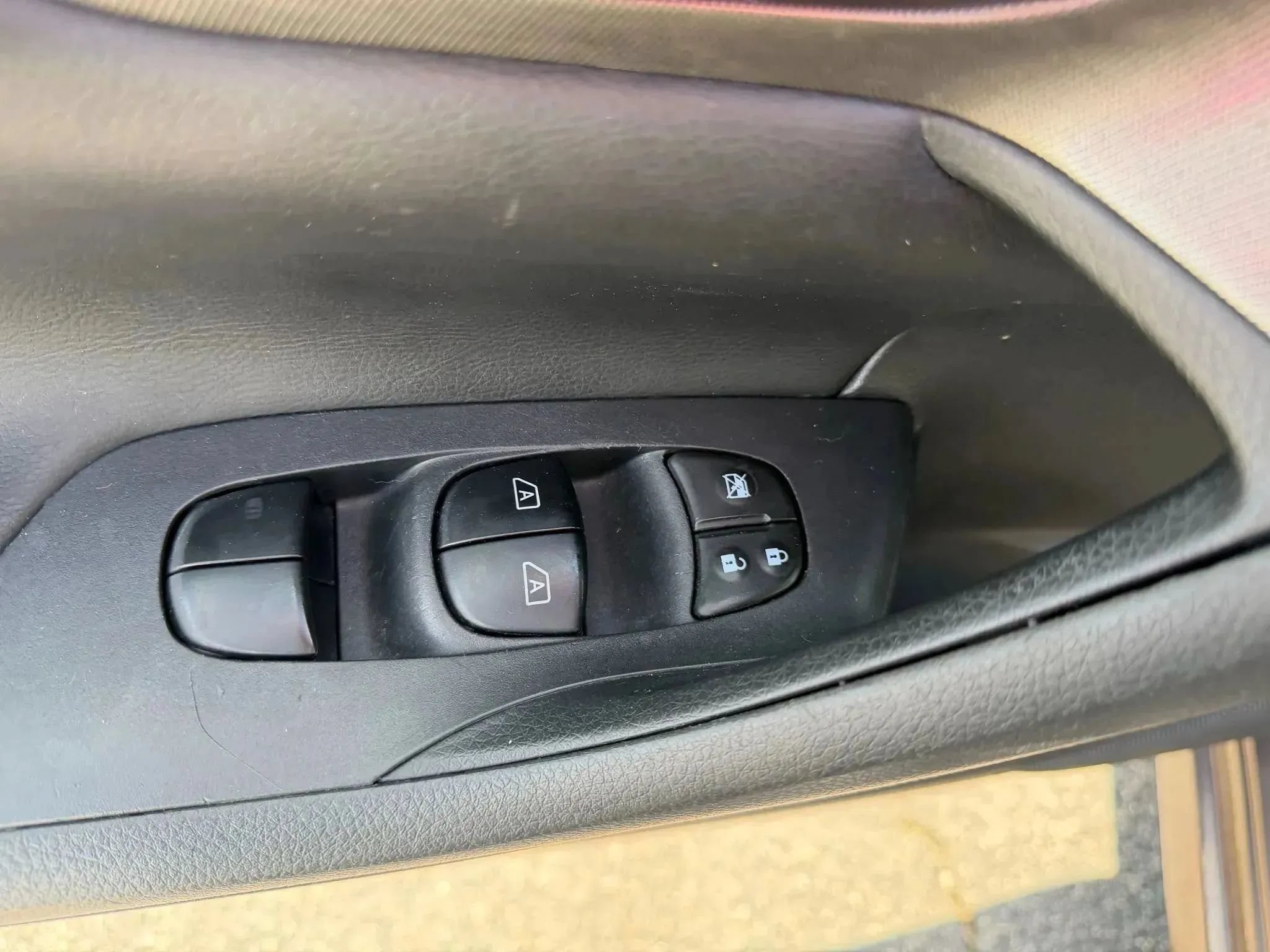 Used 2013 Nissan Altima 2.5 SL FWD image 24