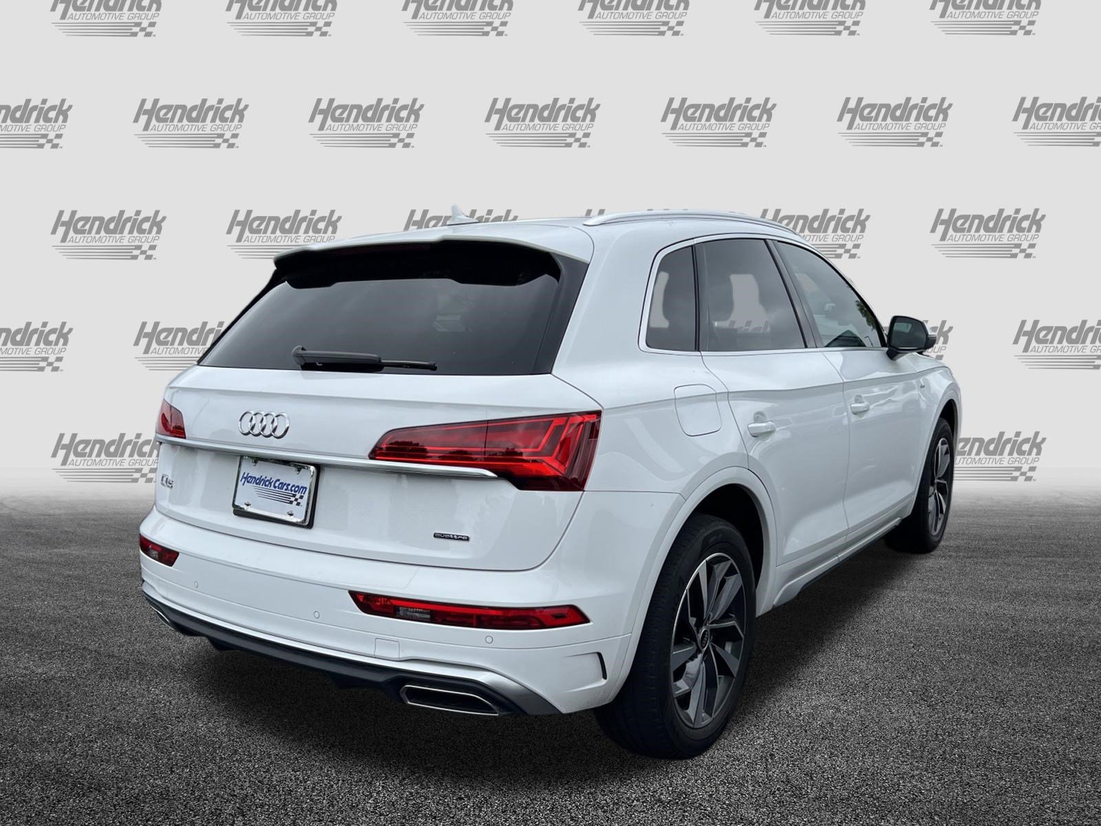 Used 2023 Audi Q5 2.0T Premium Plus w/ Premium Plus Package AWD/4WD image 10