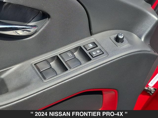Used 2024 Nissan Frontier PRO-4X w/ Technology Package AWD/4WD image 12