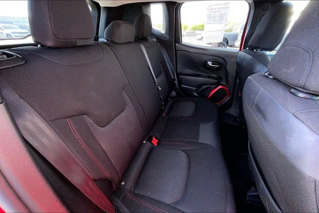 Used 2016 Jeep Renegade Trailhawk AWD/4WD image 29