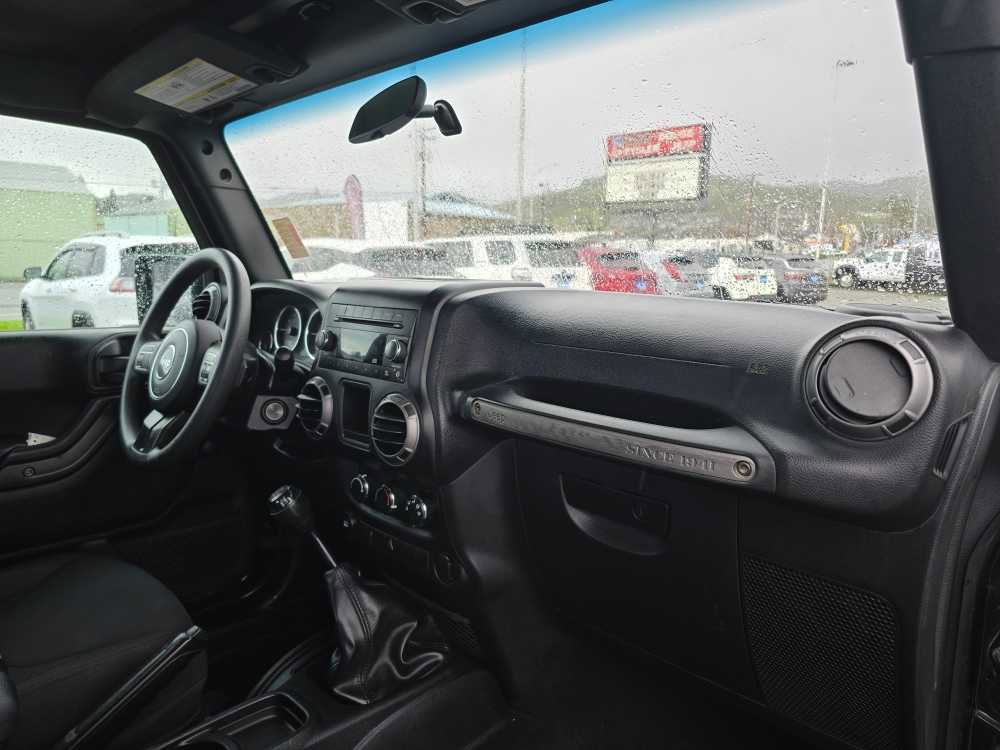 Used 2018 Jeep Wrangler Sport image 16