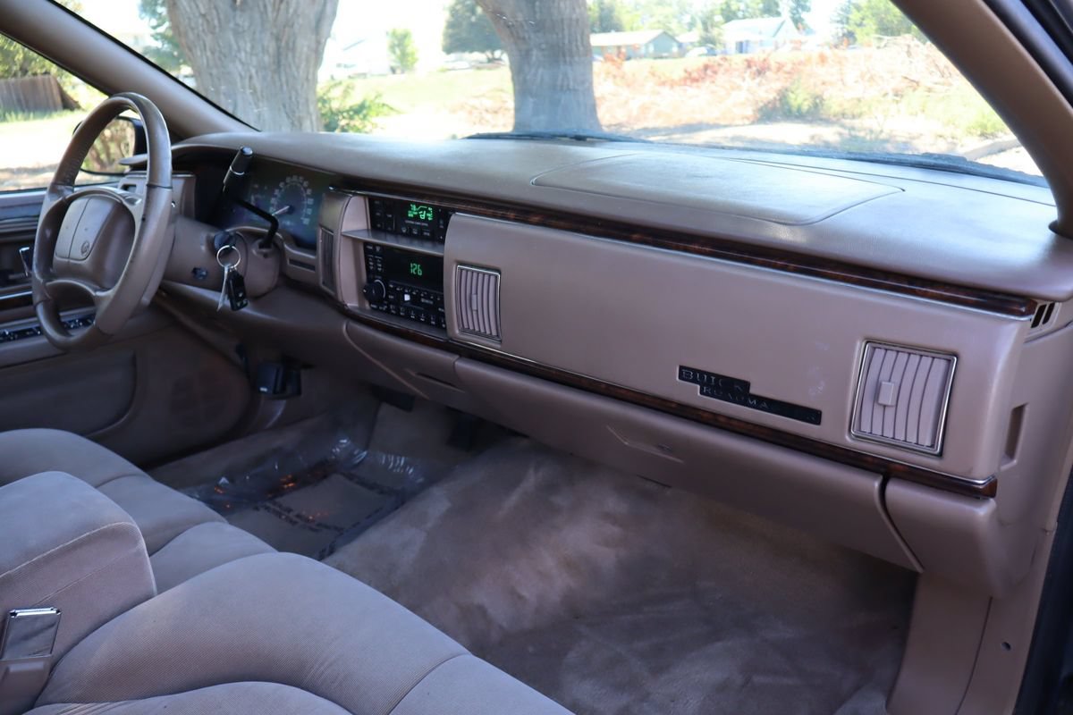 Used 1996 Buick Roadmaster Estate RWD image 17