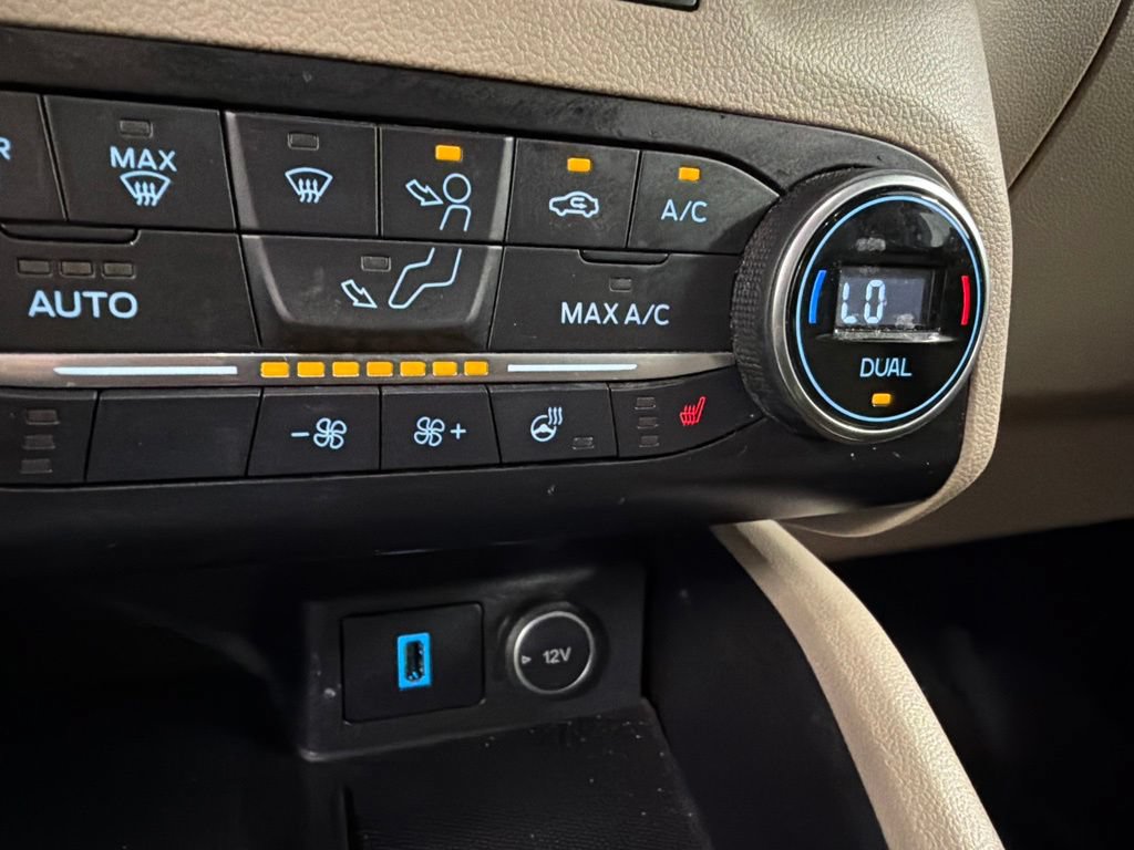 Certified 2020 Ford Escape Titanium AWD/4WD image 15