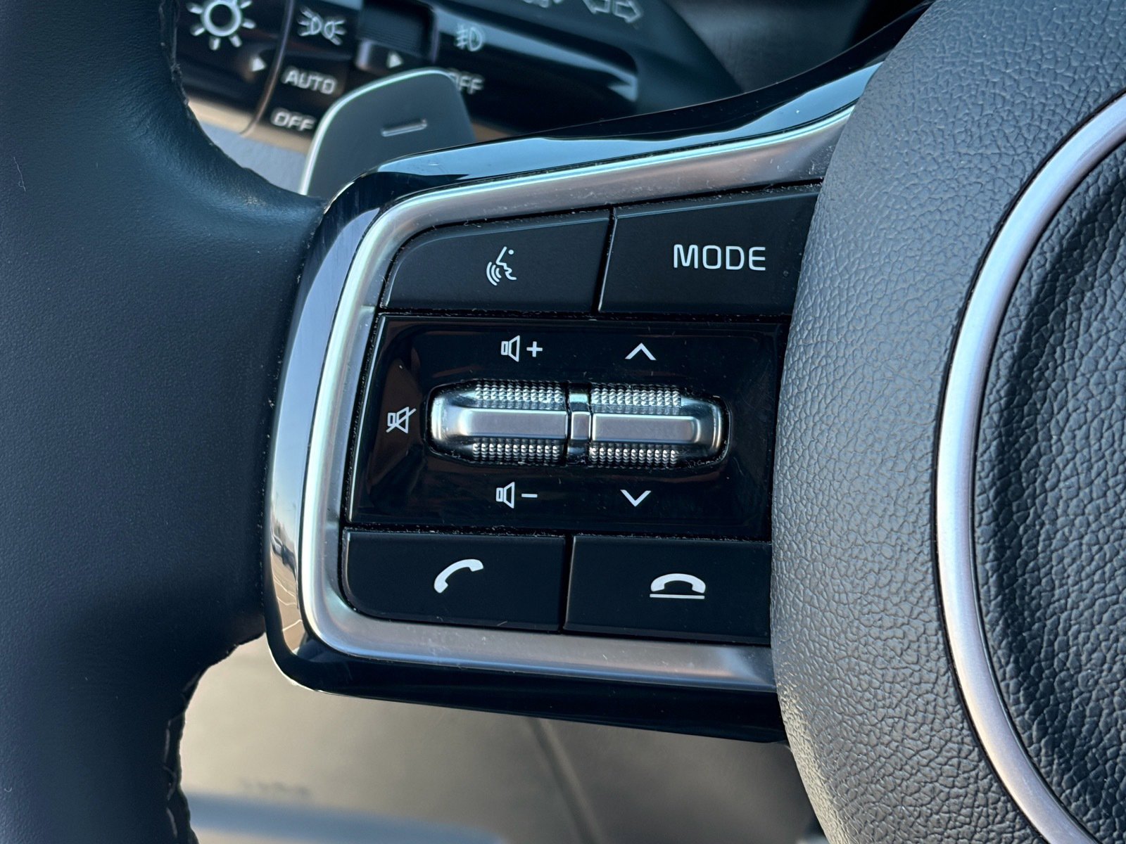 Certified 2023 Kia Sorento EX image 22