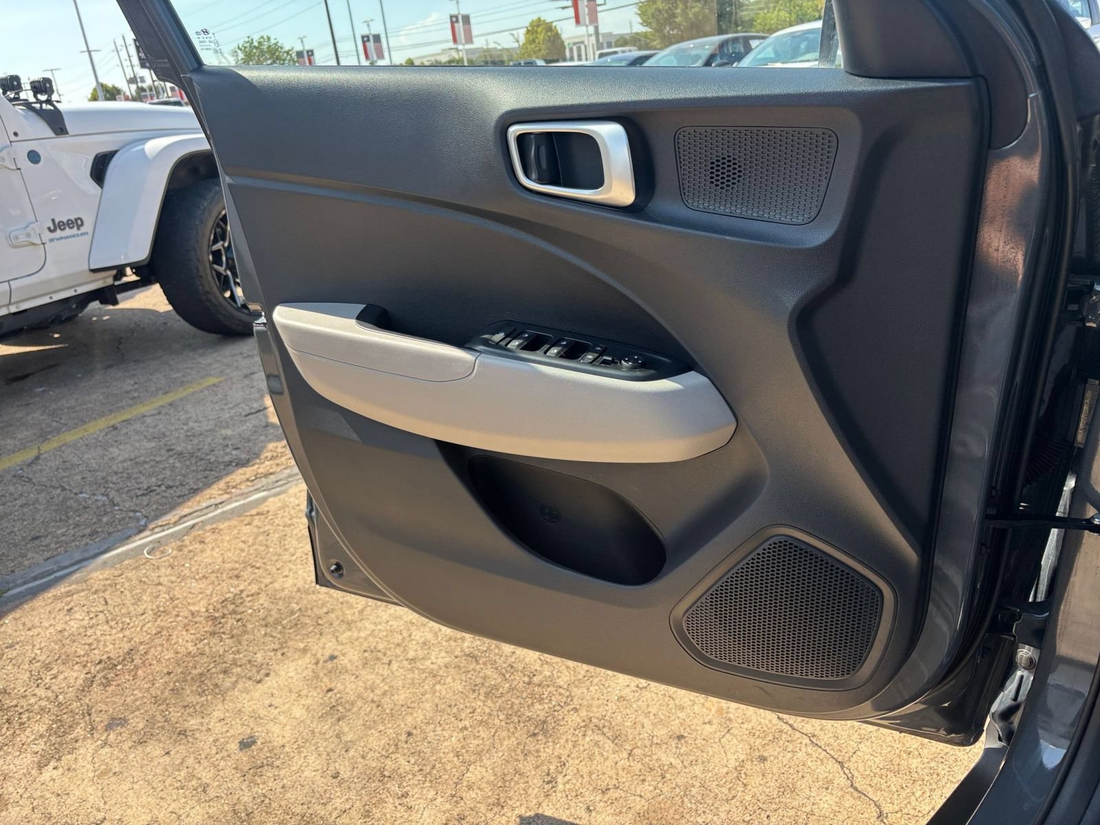 Used 2026 Hyundai Venue SEL FWD image 15