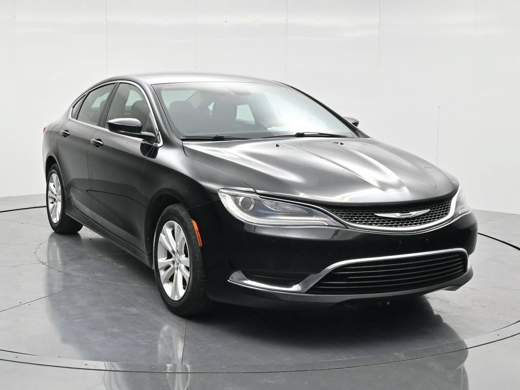 Used 2015 Chrysler 200 Limited FWD image 3