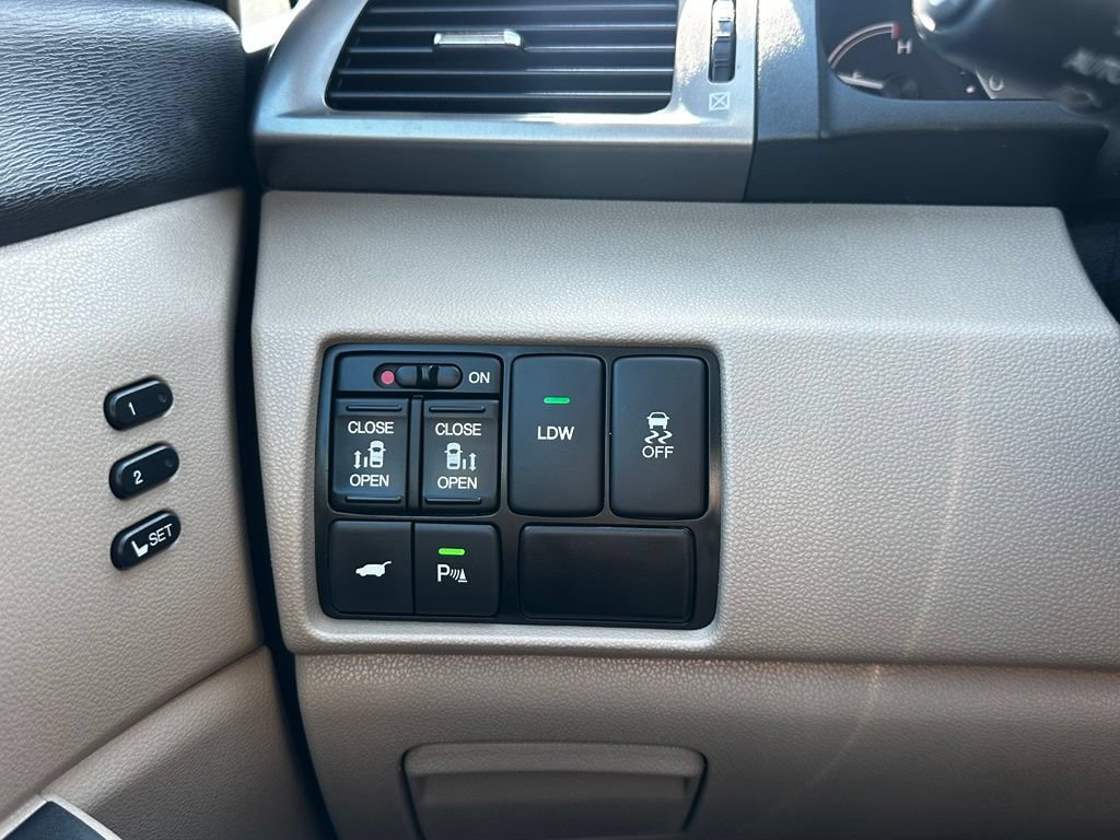 Used 2015 Honda Odyssey Touring image 32