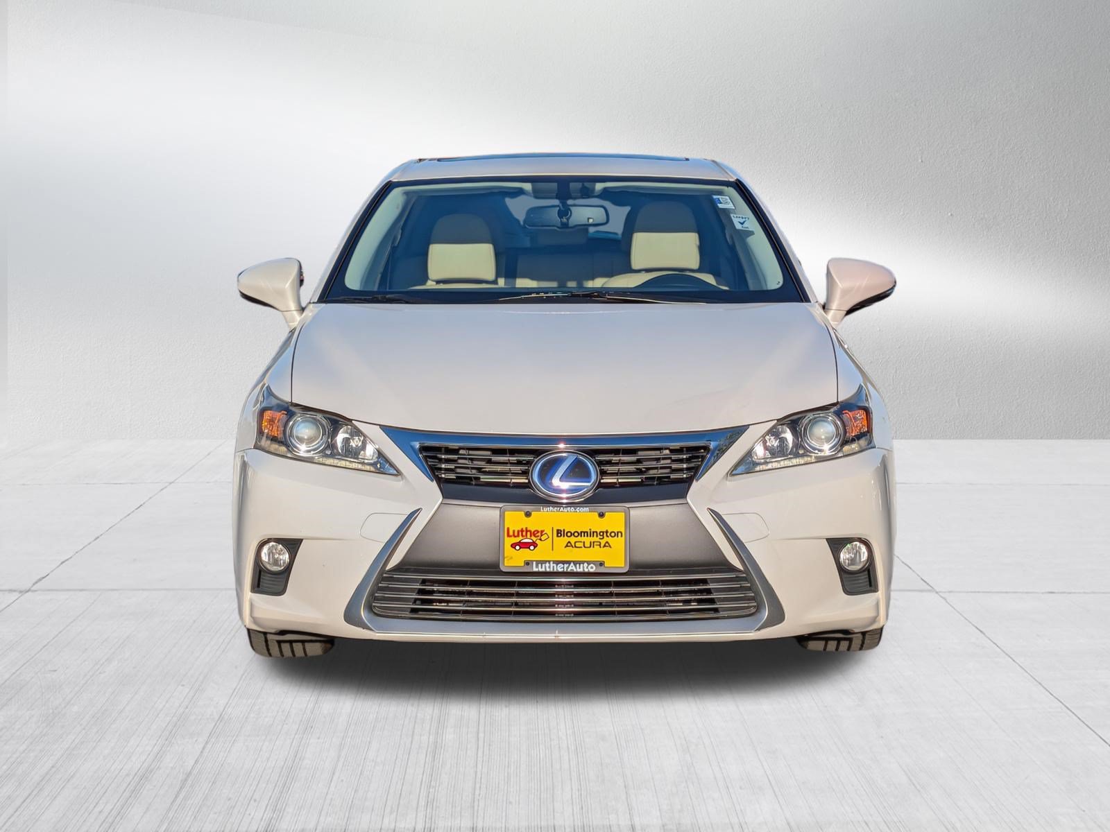 Used 2015 Lexus CT 200h FWD image 2