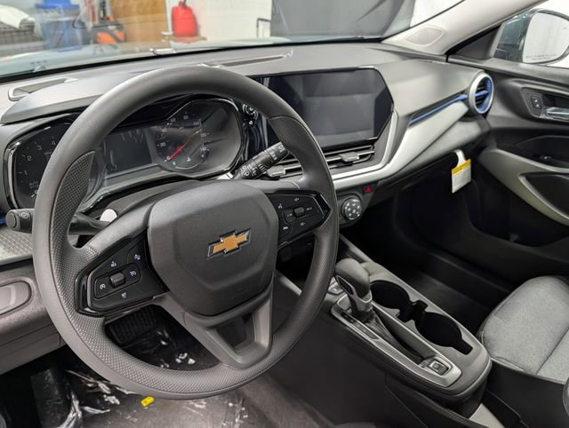 New 2026 Chevrolet Trax LS w/ LS Convenience Package FWD image 15