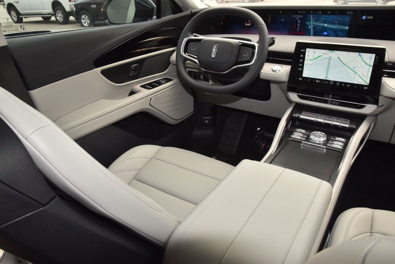 New 2026 Lincoln Nautilus Premier AWD/4WD image 22