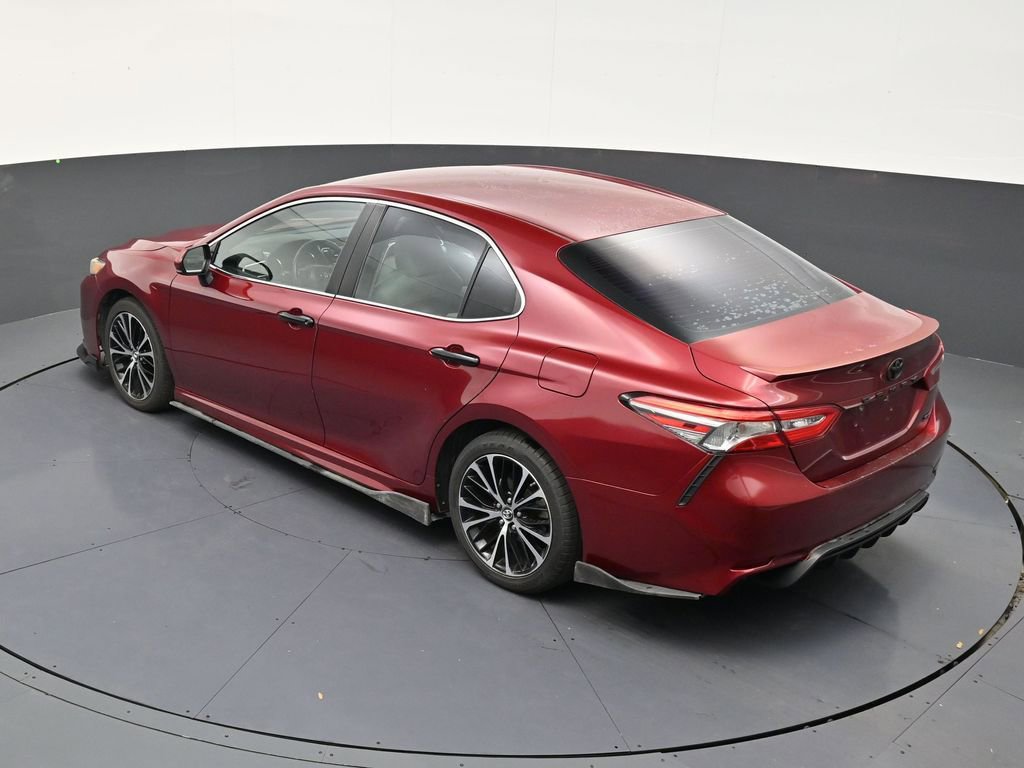 Used 2018 Toyota Camry SE FWD image 14