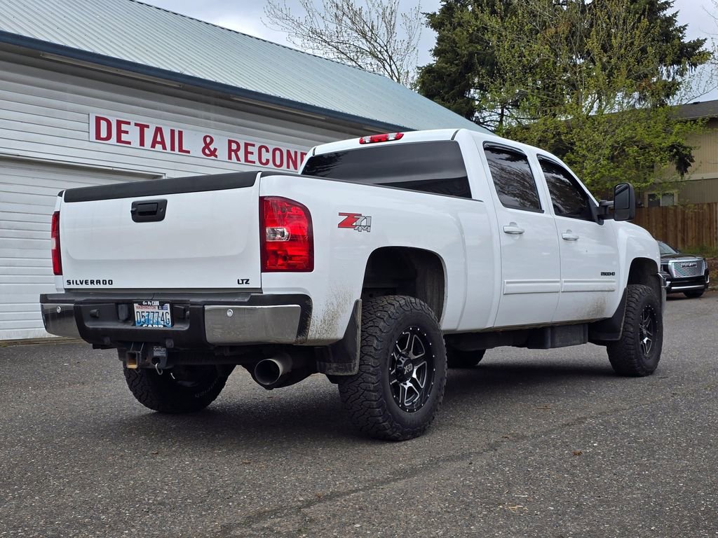 Used 2013 Chevrolet Silverado 2500 LTZ w/ LTZ Plus Package image 3