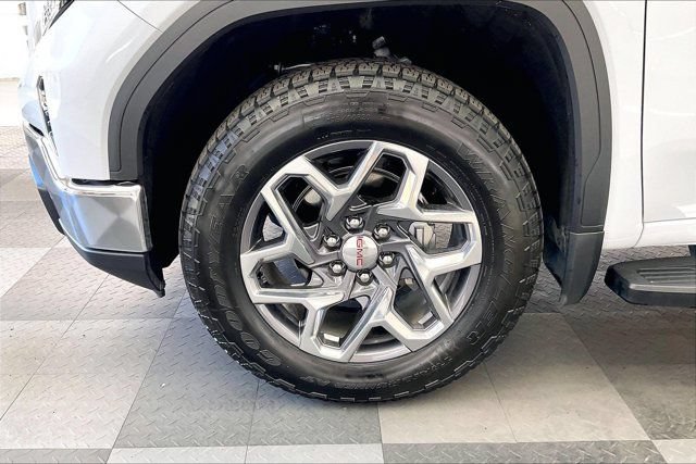 Used 2026 GMC Sierra 1500 SLT w/ SLT Premium Package AWD/4WD image 8