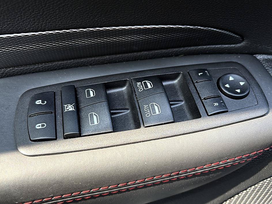 Used 2023 Dodge Durango R/T AWD/4WD image 16
