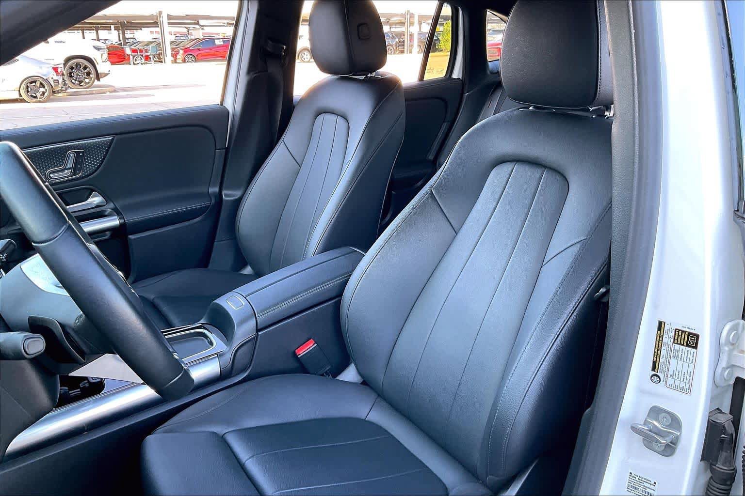 Used 2025 Mercedes-Benz GLA 250 image 9