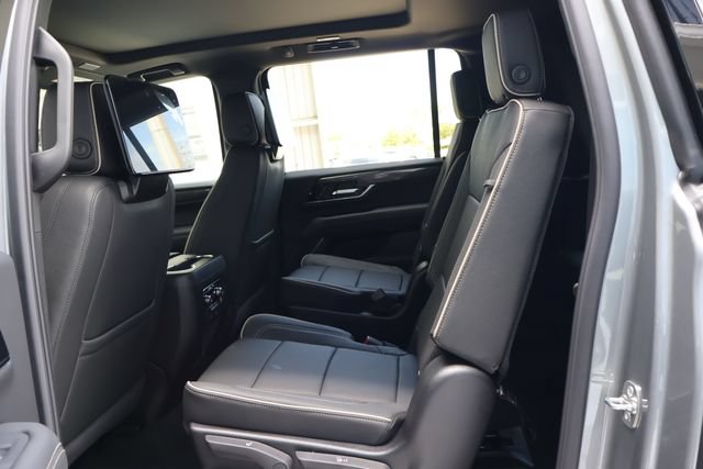 New 2026 GMC Yukon XL Elevation w/ Elevation Premium Package AWD/4WD image 16