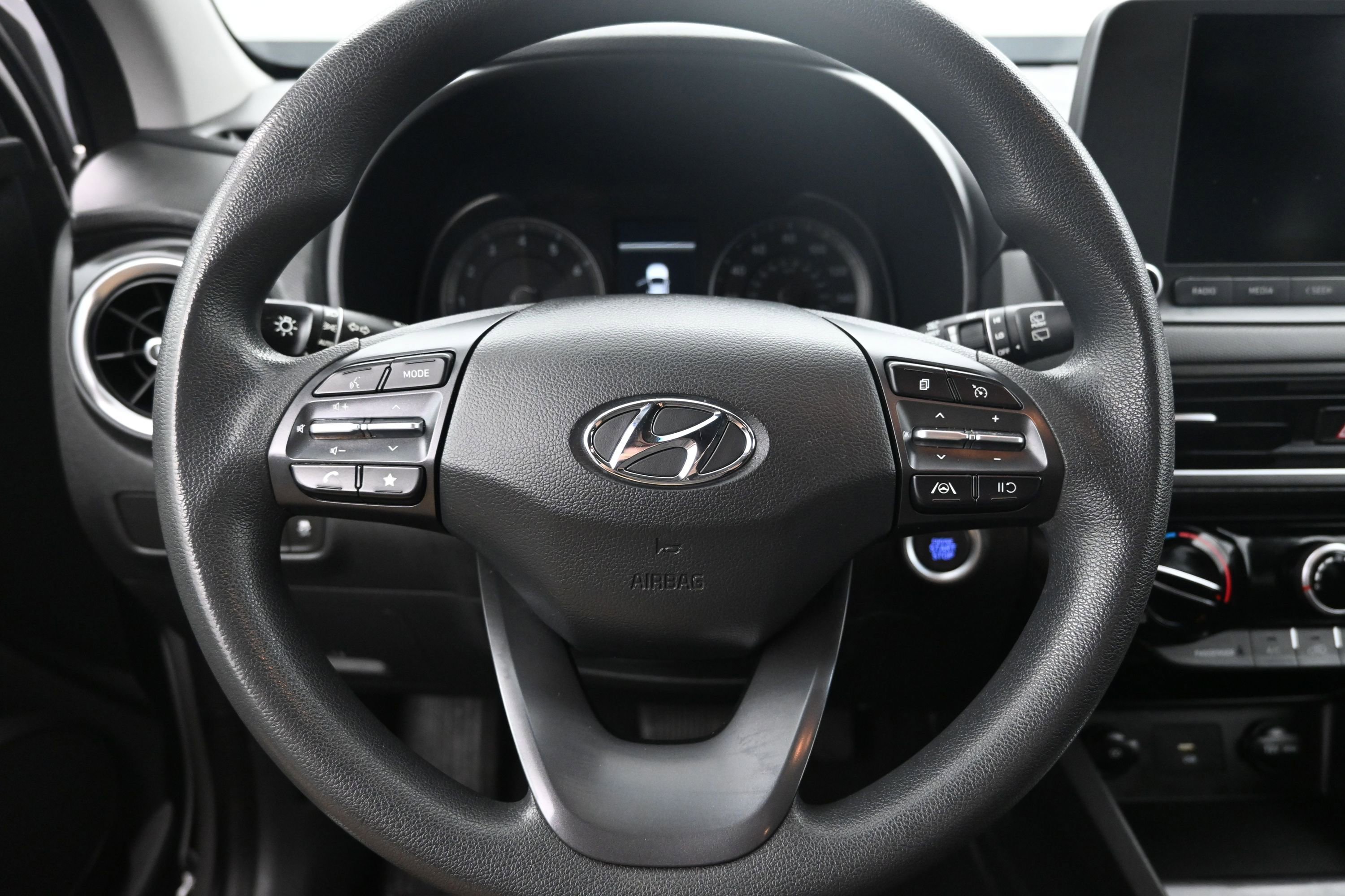 Used 2022 Hyundai Kona SEL FWD image 13