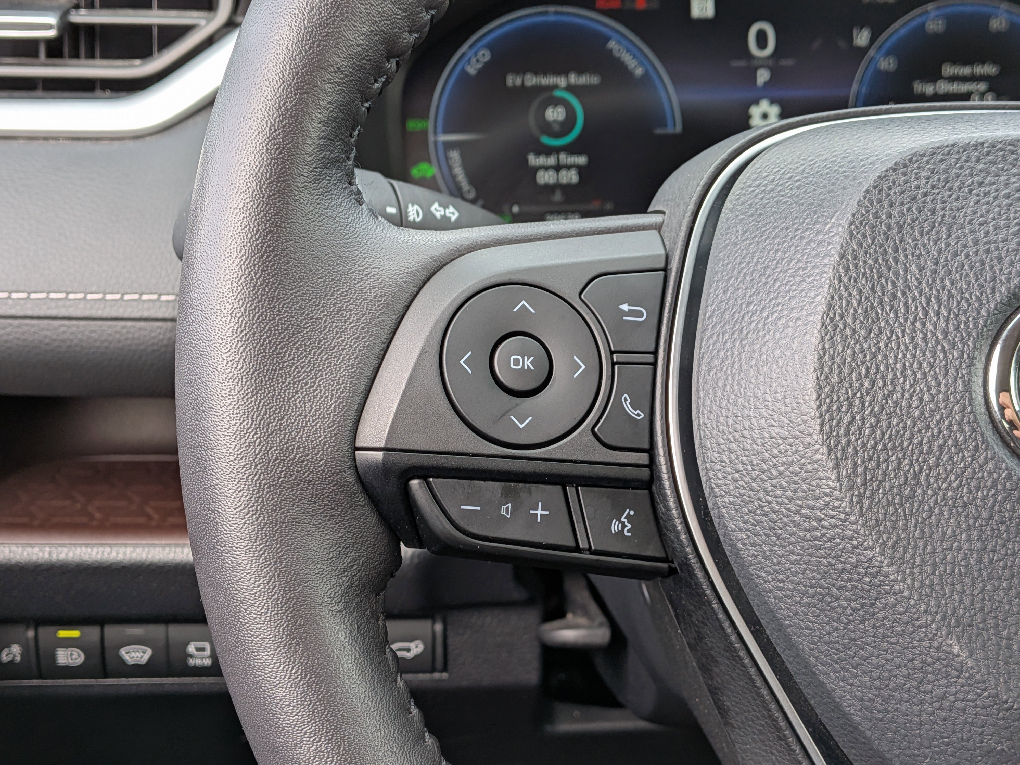 Used 2024 Toyota RAV4 Limited w/ Advanced Technology Package image 36