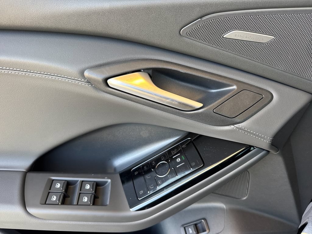 New 2027 Audi Q6 e-tron Premium Plus AWD/4WD image 11