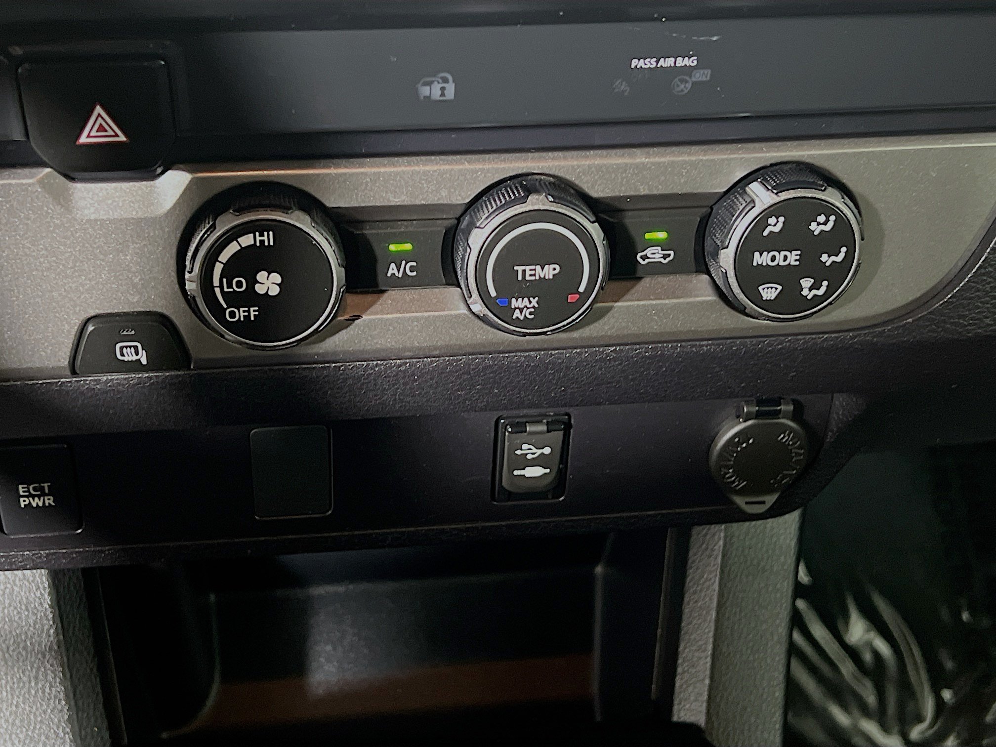 Used 2019 Toyota Tacoma SR w/ SR Convenience Package RWD image 24