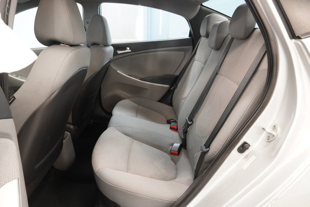 Used 2013 Hyundai Accent GLS image 24