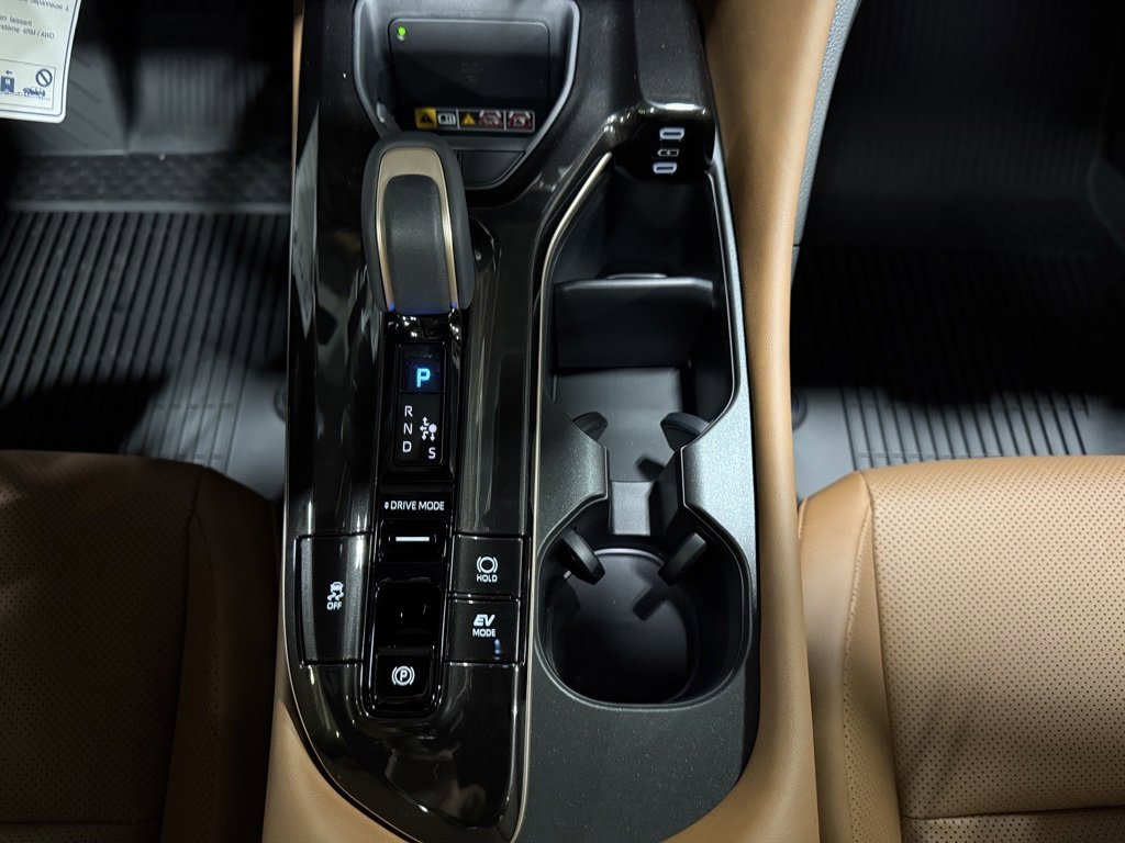 New 2025 Toyota Crown Signia Limited image 22