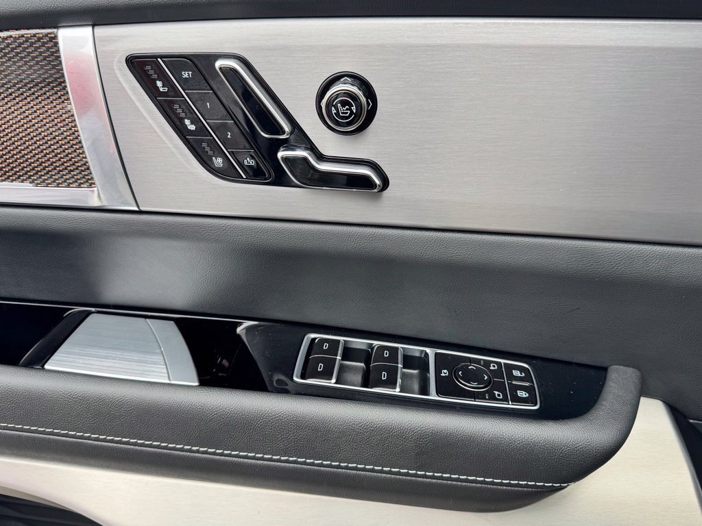 Used 2026 Cadillac Vistiq Sport w/ LPO, Floor Liner Package AWD/4WD image 18