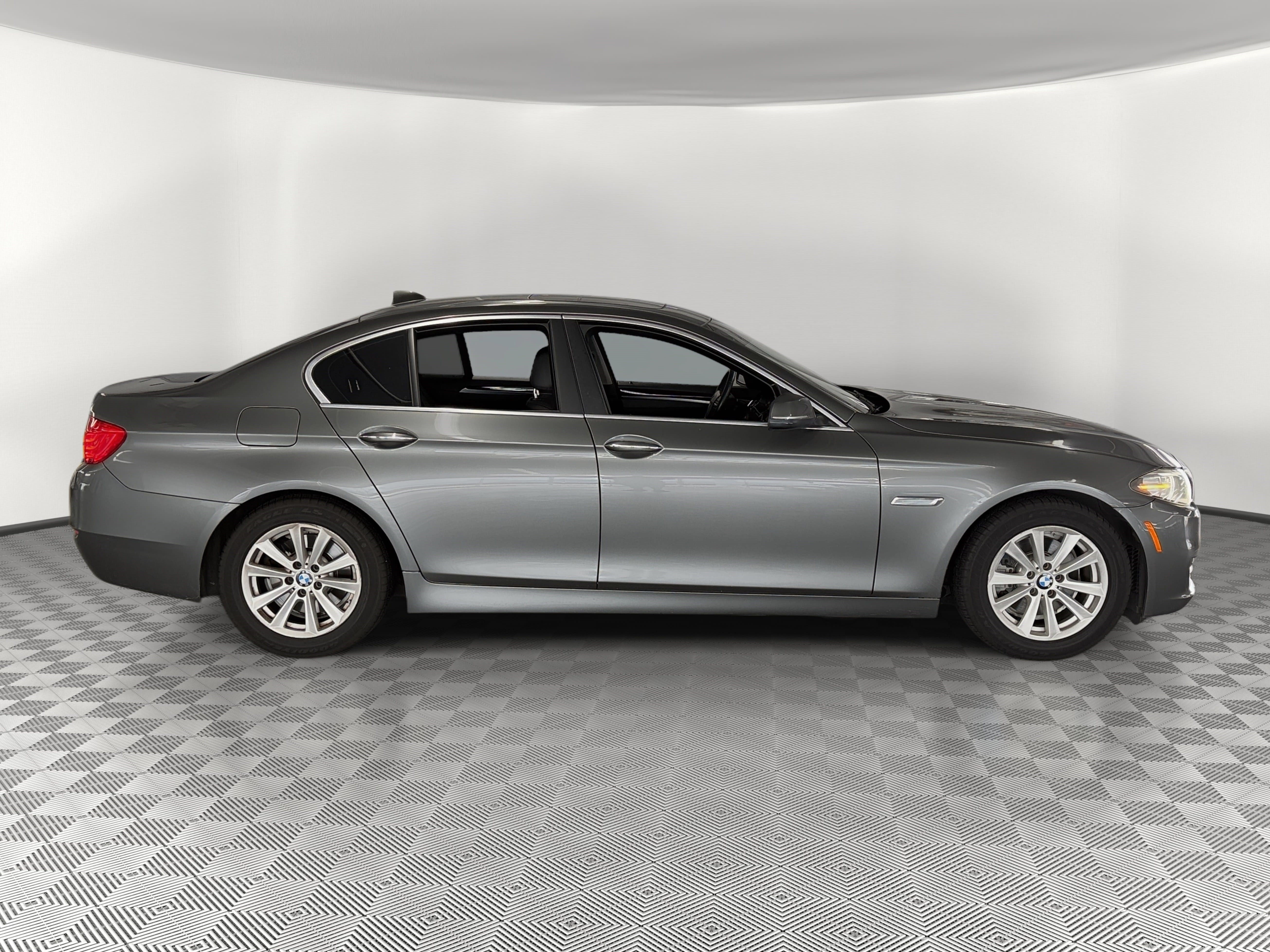 Used 2014 BMW 528i Sedan RWD image 8