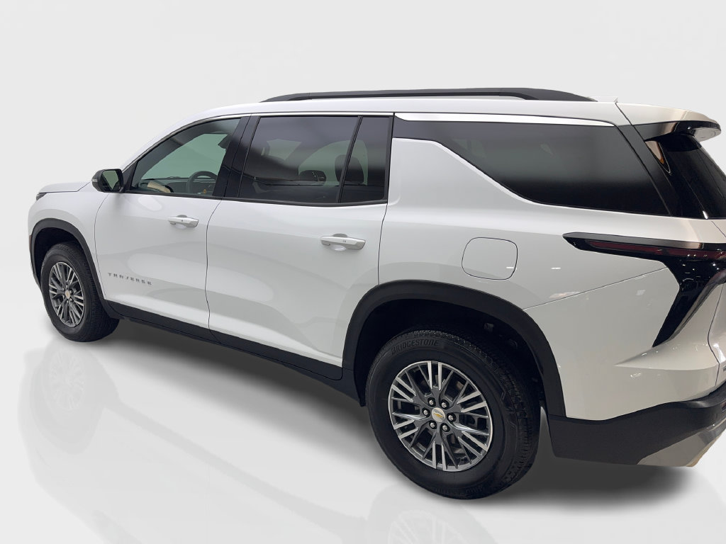 Used 2026 Chevrolet Traverse LT FWD image 16