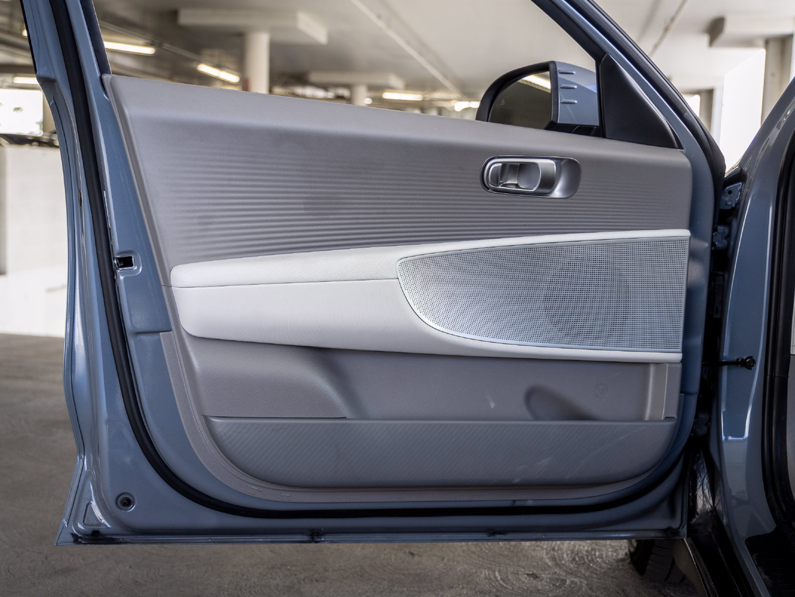 Used 2025 Hyundai Ioniq 6 Limited RWD image 12