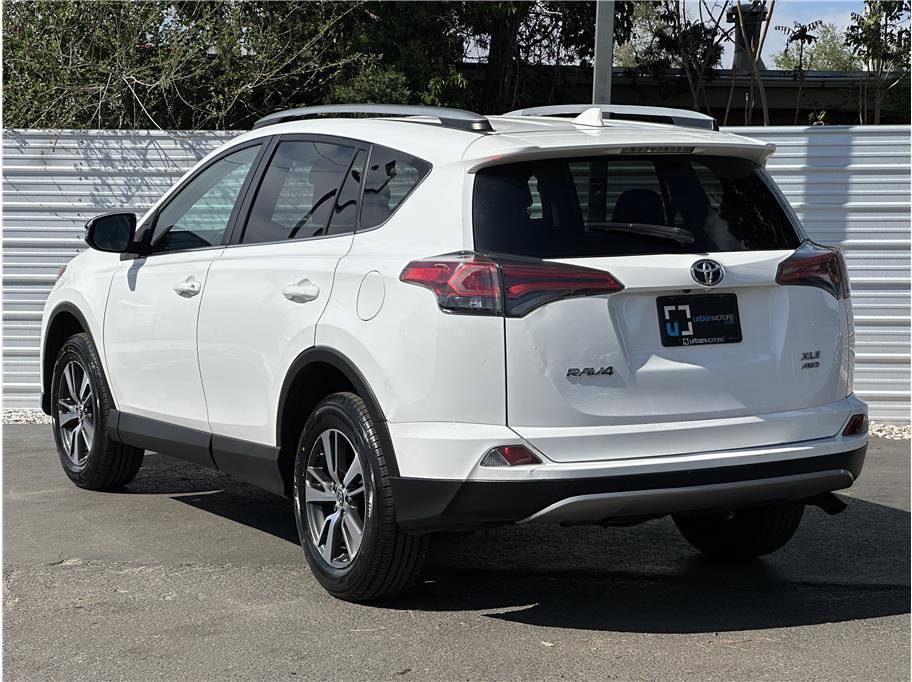 Used 2018 Toyota RAV4 XLE w/ Plus Extra Value Package AWD/4WD image 3