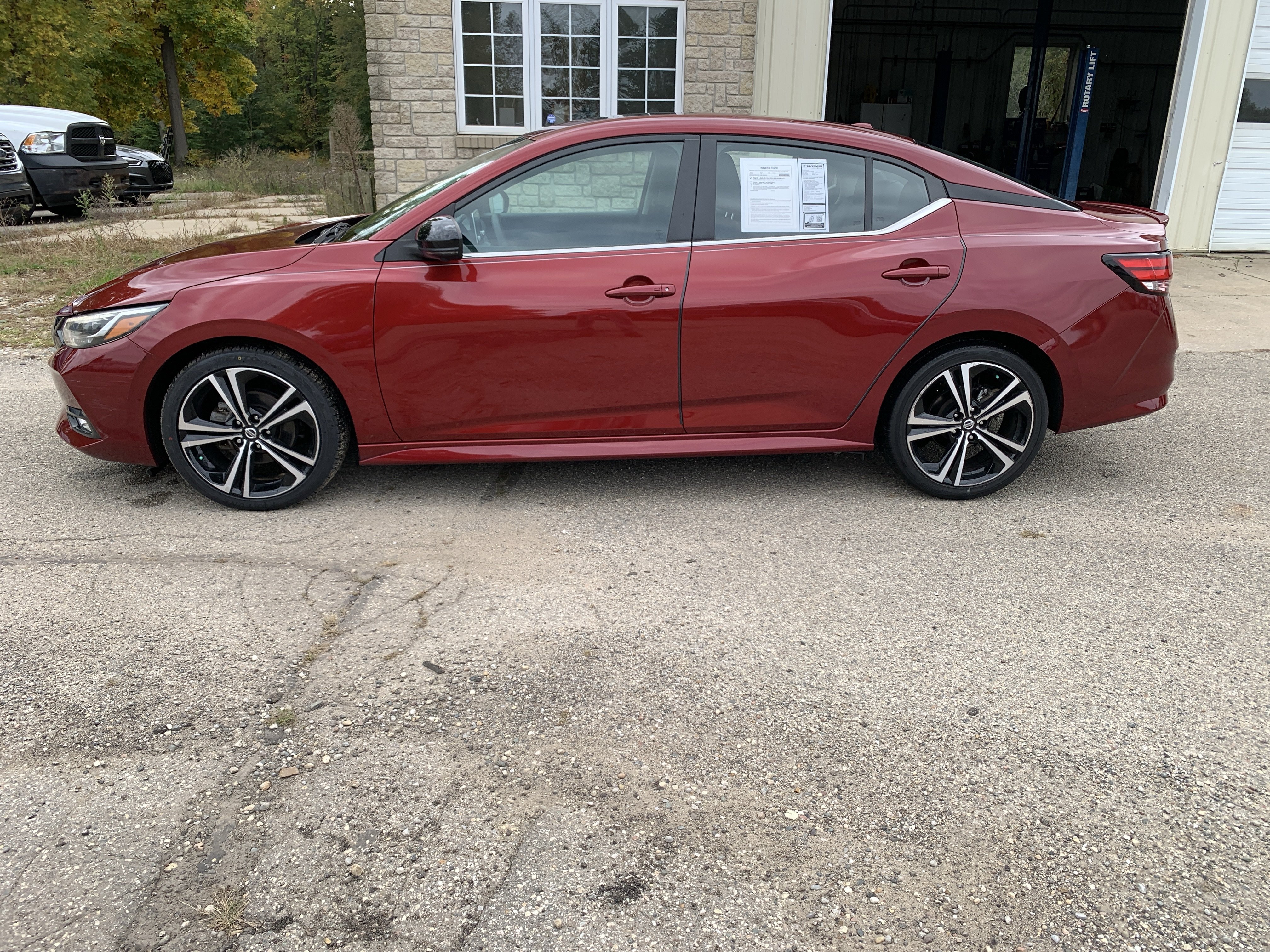 Used 2023 Nissan Sentra SR w/ SR Premium Package FWD image 8