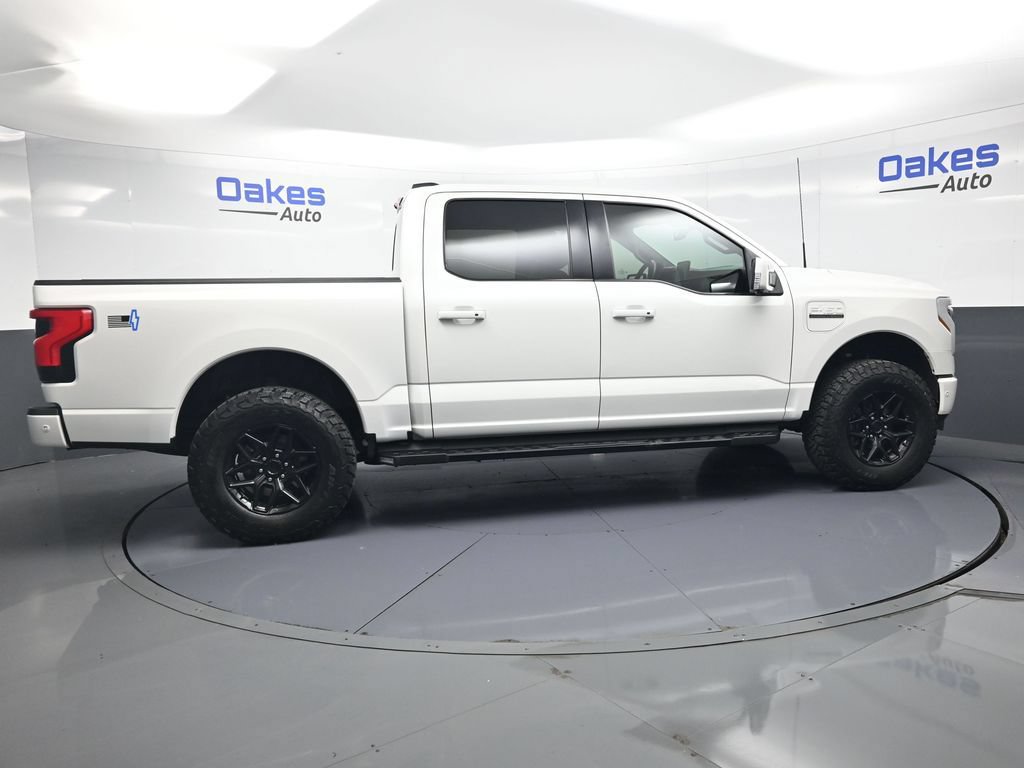 Used 2022 Ford F150 Lightning Lariat AWD/4WD image 9
