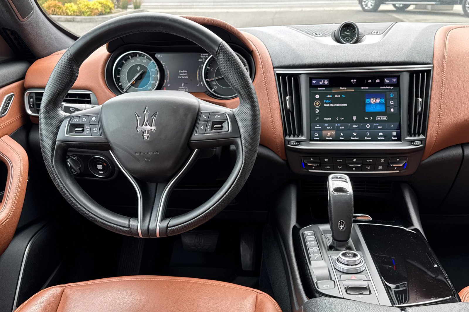 Used 2022 Maserati Levante GT AWD/4WD image 14