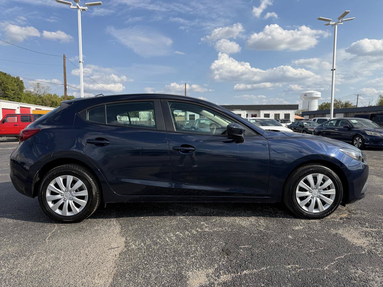Used 2016 MAZDA MAZDA3 i Sport FWD image 5