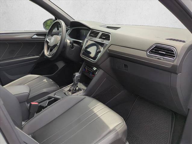 Certified 2023 Volkswagen Tiguan SE R-Line FWD image 23
