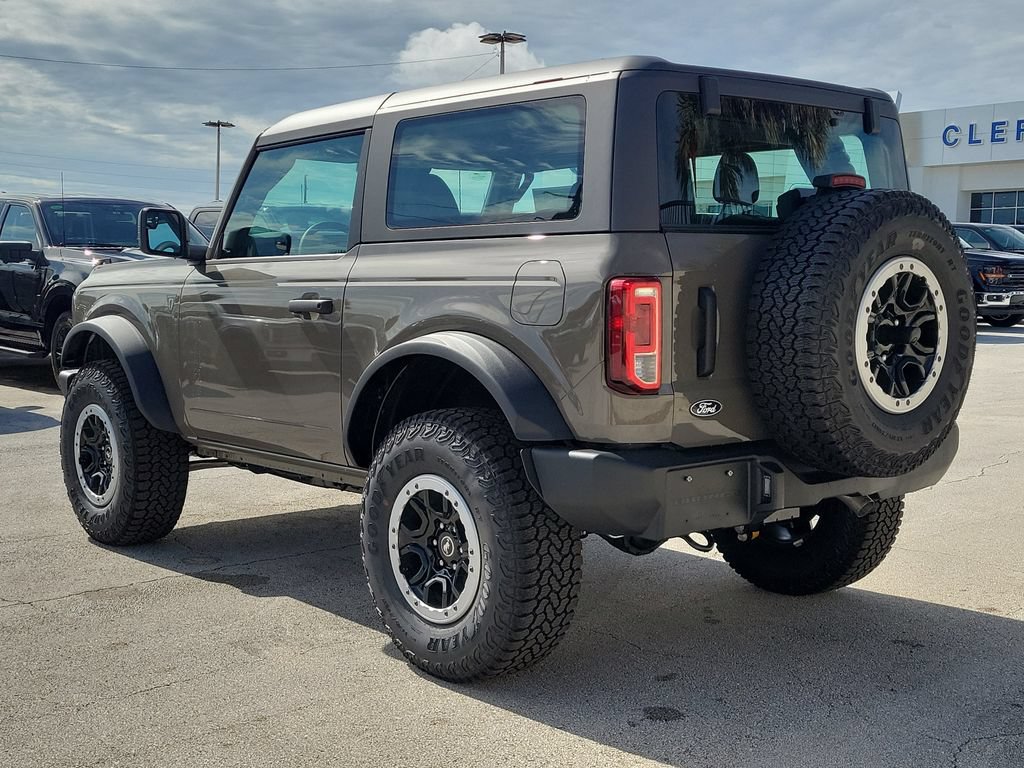 New 2026 Ford Bronco 2-Door w/ Sasquatch Package AWD/4WD image 3