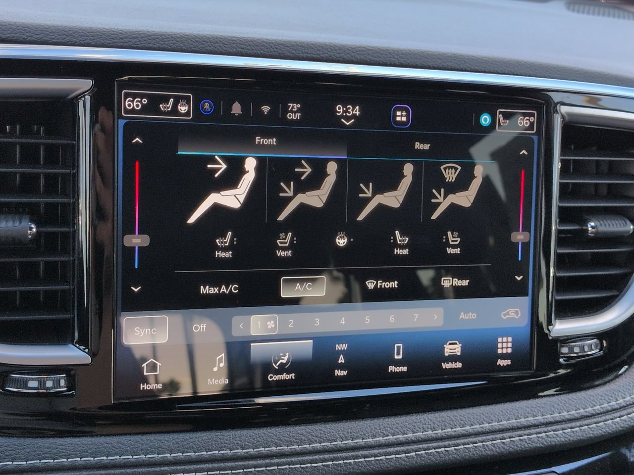 Certified 2026 Chrysler Pacifica Limited FWD image 21