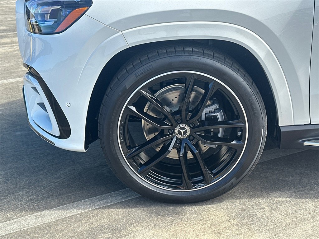 New 2026 Mercedes-Benz GLS 580 4MATIC image 13