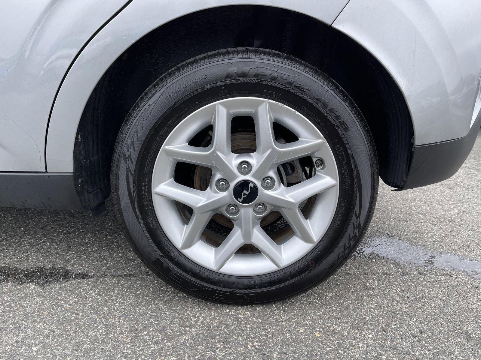 Used 2023 Kia Soul S image 25