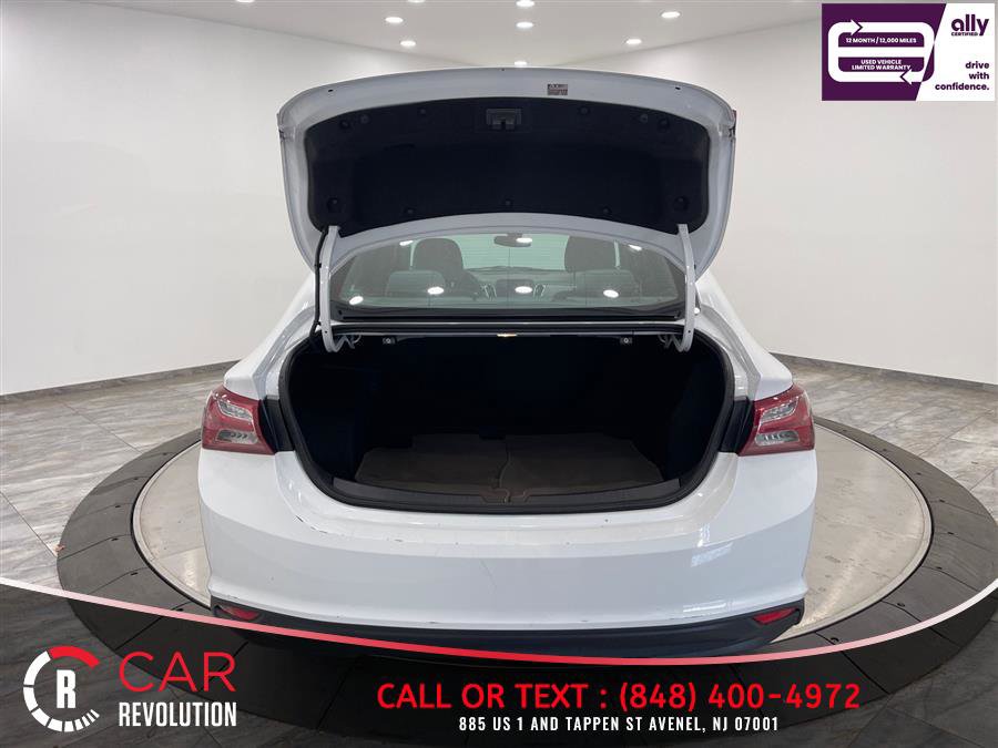 Used 2022 Chevrolet Malibu LT FWD image 37