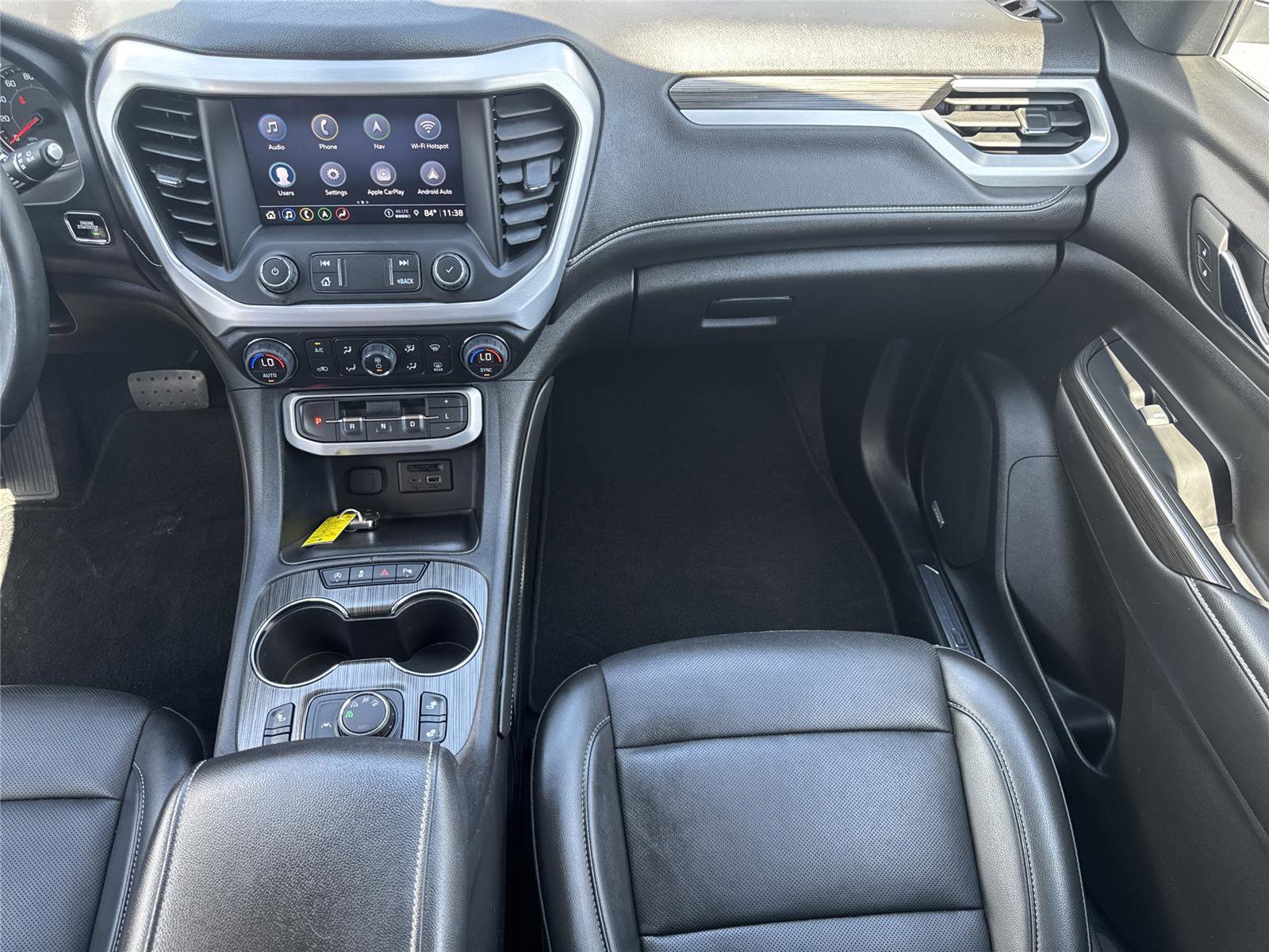 Used 2023 GMC Acadia SLT AWD/4WD image 16